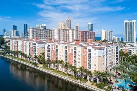 17150 N Bay Rd 2808, Sunny Isles Beach, Florida 33160, USA