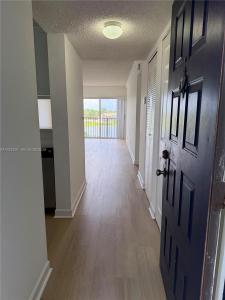 8560 N Sherman Cir 404, Miramar, Florida 33025, USA