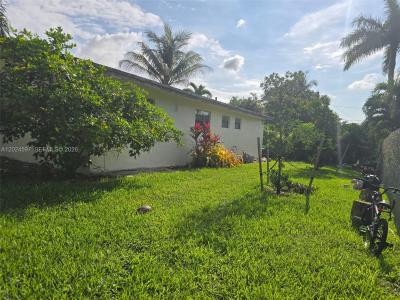6590 SW 46th St, Davie, Florida 33314, USA
