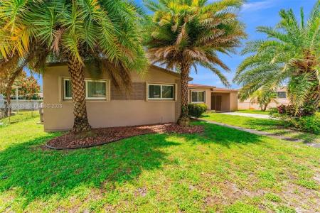 2240 NW 175th St, Miami Gardens, Florida 33056, USA