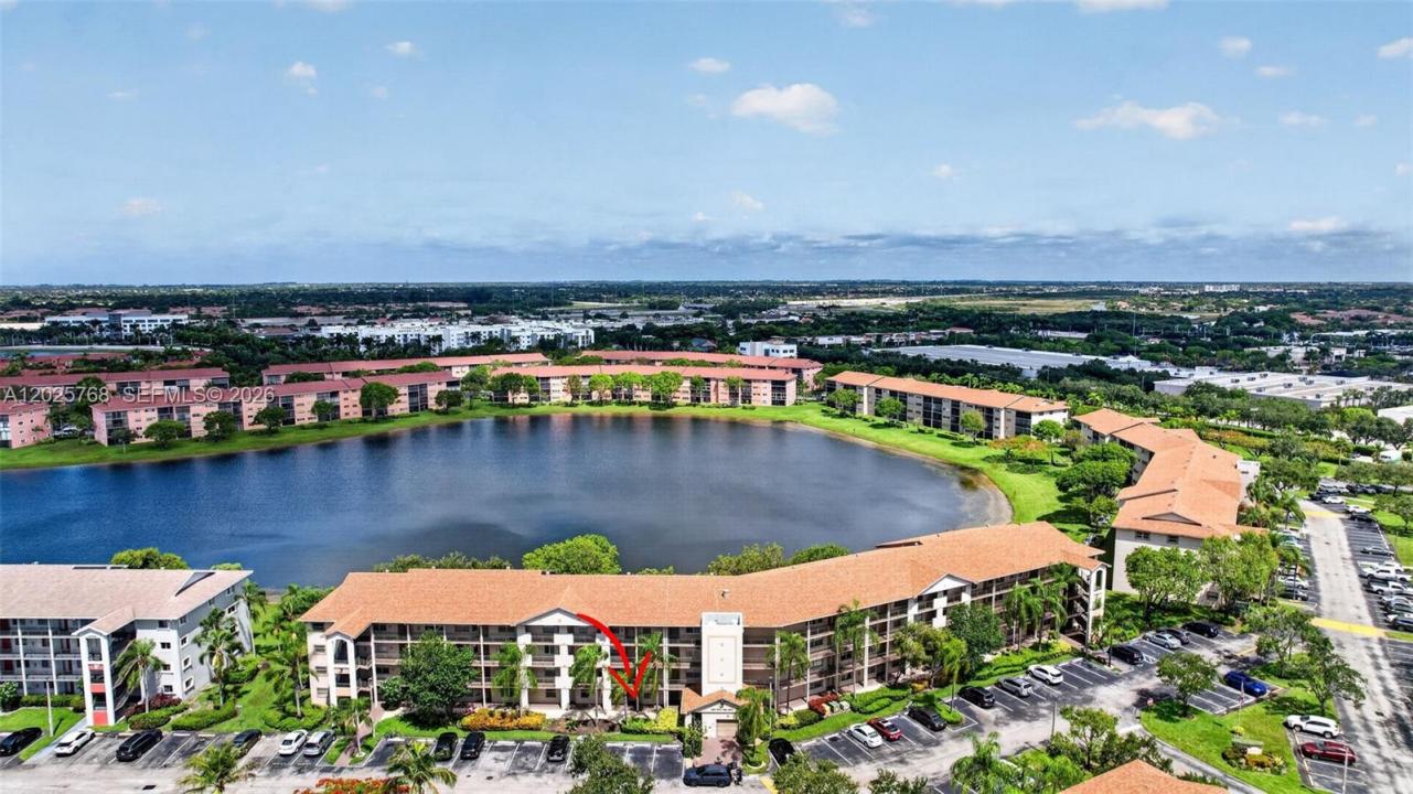 650 SW 138th Ave 105J, Pembroke Pines, Florida 33027, USA