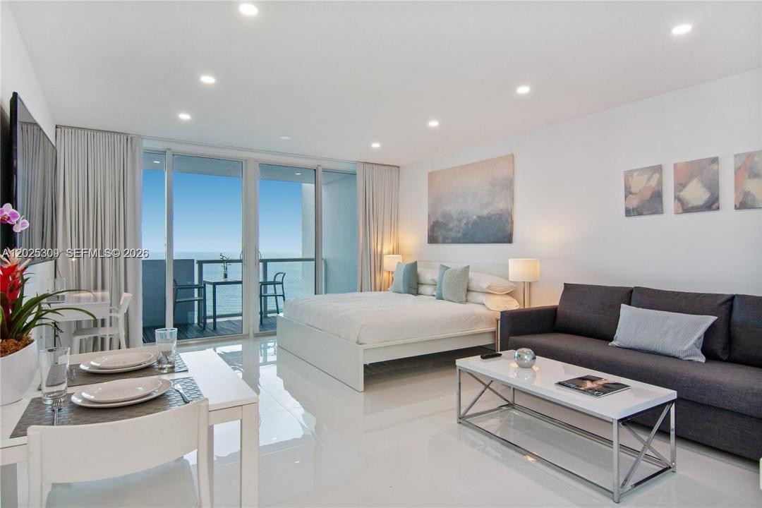 5445 Collins Ave 928, Miami Beach, Florida 33140, USA