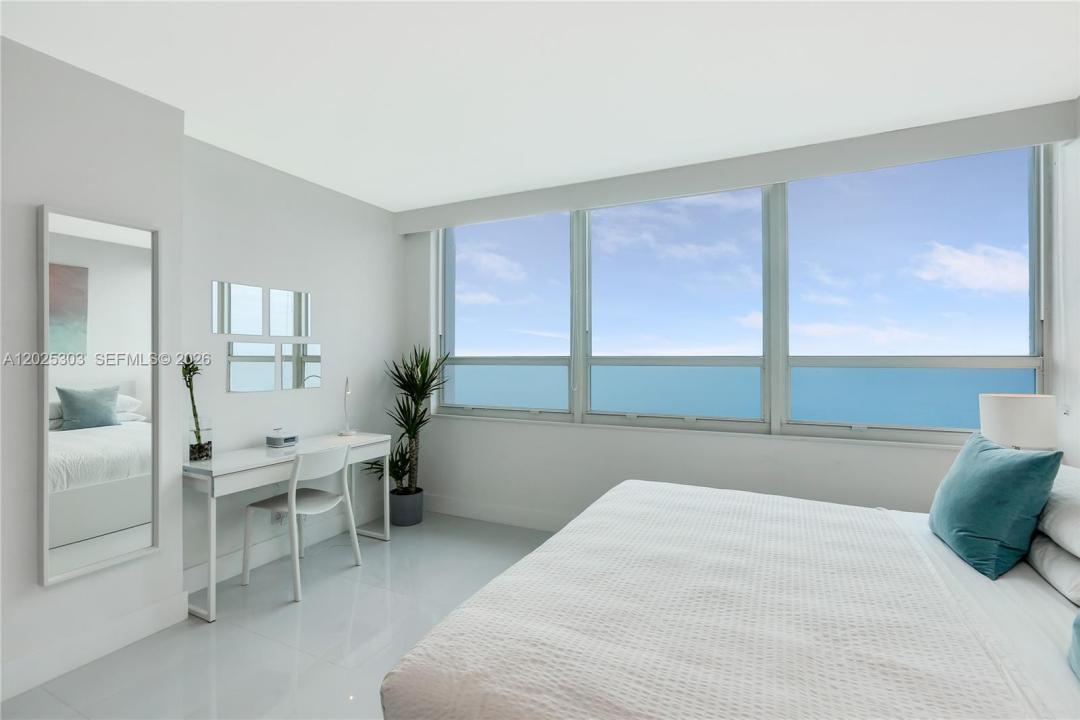 5445 Collins Ave 1424, Miami Beach, Florida 33140, USA