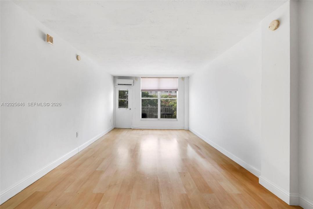 1300 Lincoln Rd B402, Miami Beach, Floride 33139, États-Unis