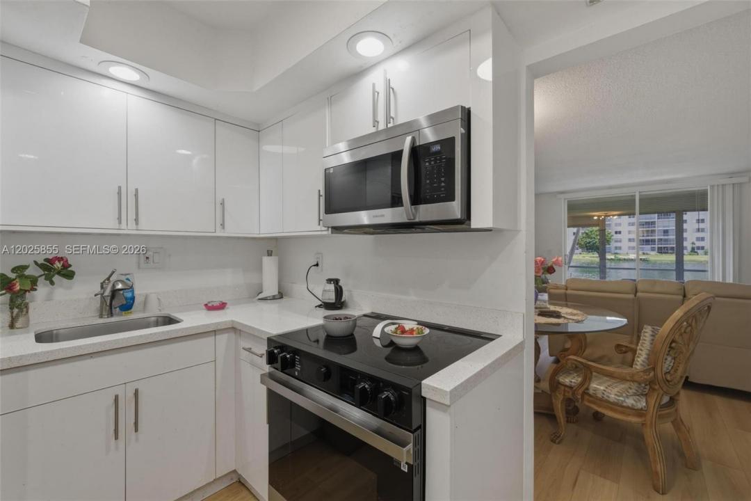 2855 Leonard Dr H106, Aventura, Floride 33160, États-Unis