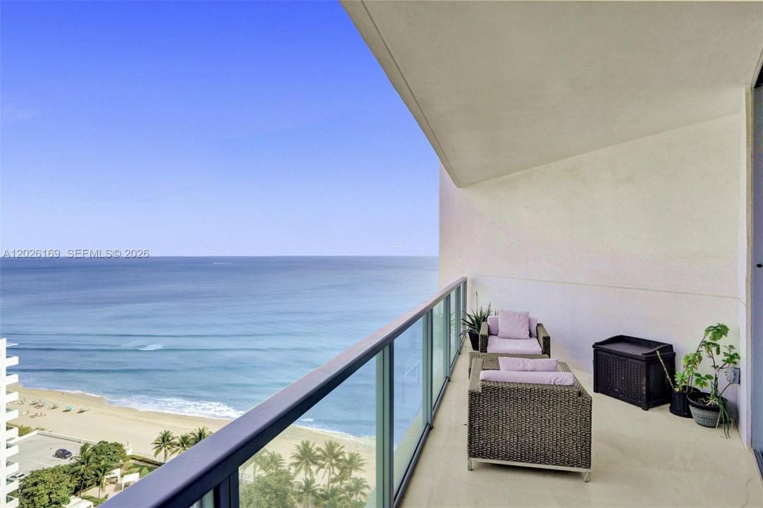 3101 S Ocean Dr 2005 (available now ), Hollywood, フロリダ 33019, アメリカ合衆国