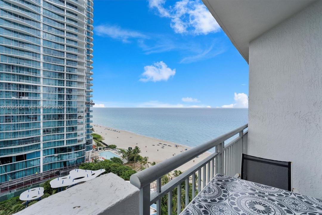 17375 Collins Ave 1507, Sunny Isles Beach, Florida 33160, USA