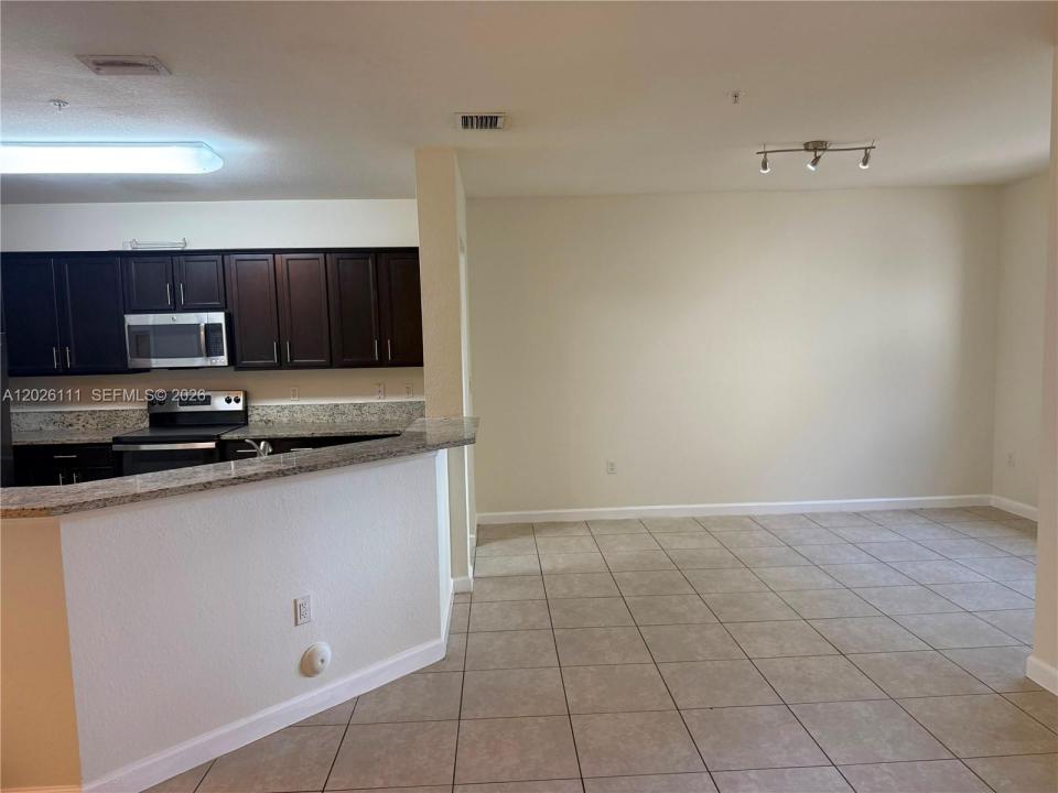 10620 NW 88th St 221, Doral, Florida 33178, USA