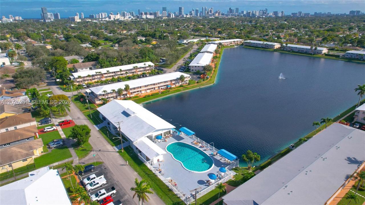 820 SW 11 Street 4B, Hallandale Beach, Florida 33009, Stati Uniti