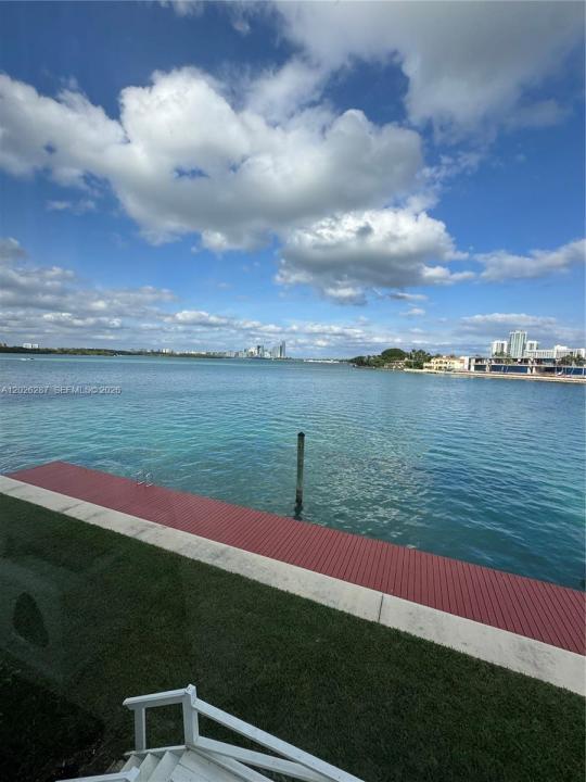 10281 E Bay Harbor Dr A6, Bay Harbor Islands, Florida 33154, USA