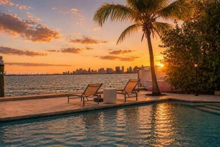 1510 S Treasure Dr SINGLE, North Bay Village, Florida 33141
