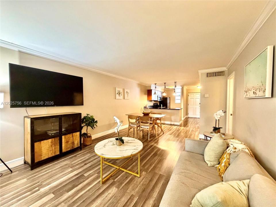 777 NE 62nd St C512, Miami, Floride 33138, États-Unis