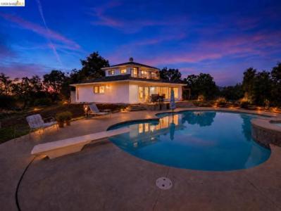 Zeni Ln, Tuolumne, California 95379, Stati Uniti