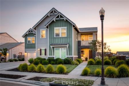 N Renn, Clovis, California 93619
