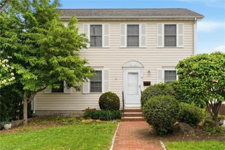 25 Plaza Street, Cranston, Rhode Island 02920, USA