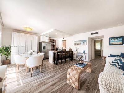 4201 S Ocean Blvd J2, South Palm Beach, Florida 33480, USA