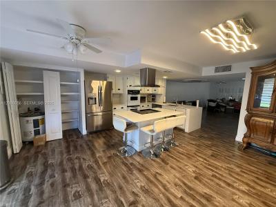 2606 NE 10 ST 2606, Hallandale Beach, Florida 33009, USA
