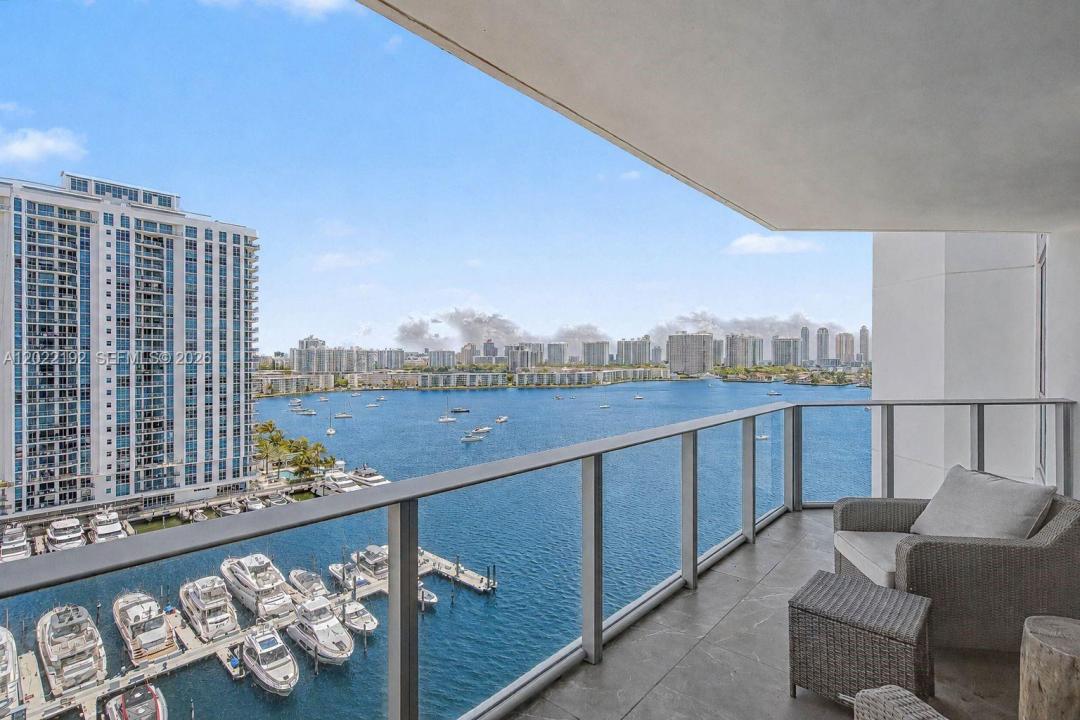 17111 Biscayne Blvd 1405/07, North Miami Beach, Flórida 33160, Estados Unidos