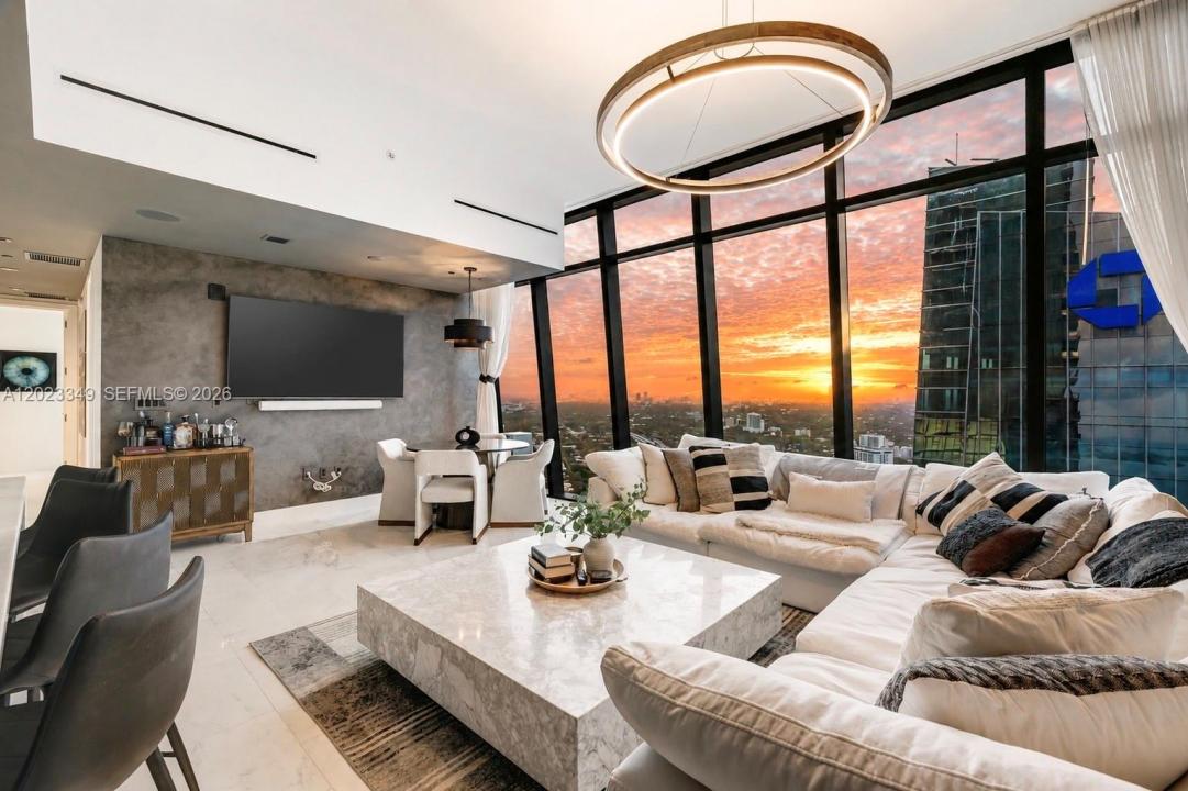 1451 Brickell Ave 4304, Miami, Florida 33131, USA