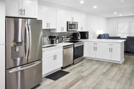 1021 Mockingbird Ln 202, Plantation, Florida 33324, USA