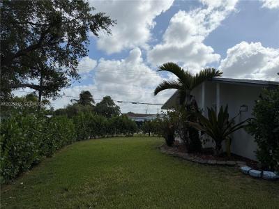 19640 Lenaire Dr, Cutler Bay, Florida 33157, USA