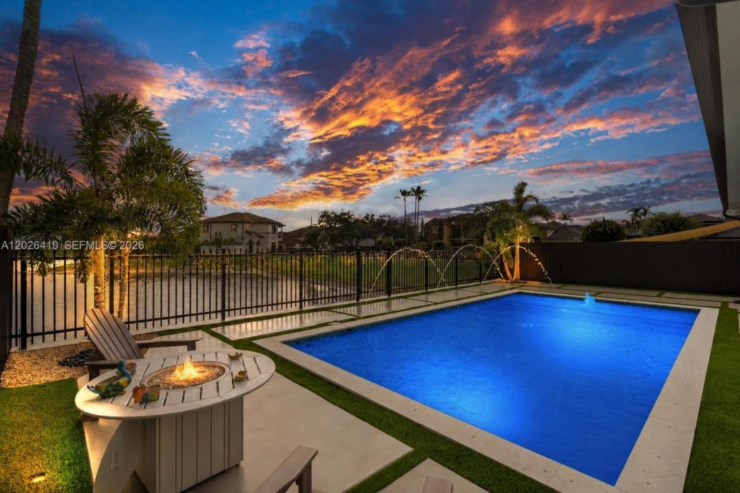 1680 SW 154th Path, Miami, Floryda 33185, USA