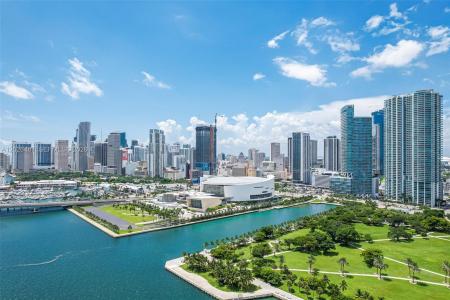 900 Biscayne Blvd 4412, Miami, Florida 33132, USA