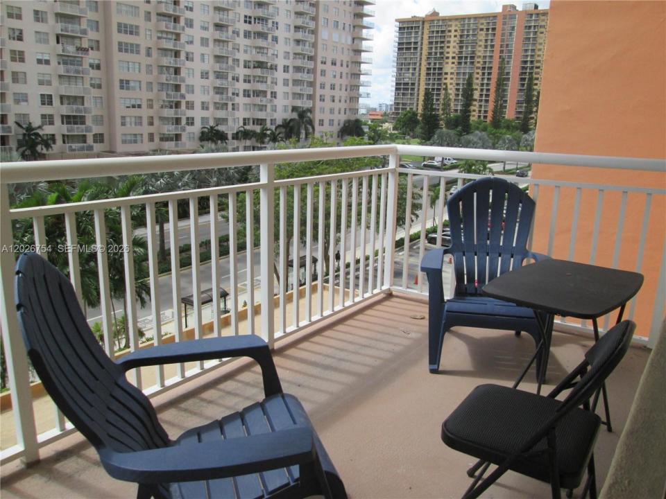 251 174th St 411, Sunny Isles Beach, 플로리다 33160, 미국