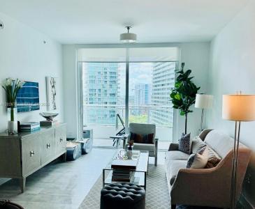 1080 Brickell Ave 1703, Miami, Florida 33131, USA