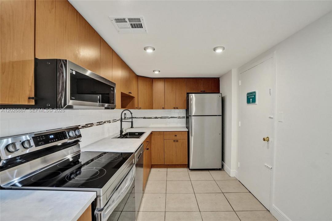 1800 Sans Souci Blvd 435, North Miami, Florida 33181, USA