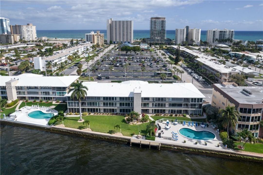 743 N Riverside Dr 4B, Pompano Beach, Florida 33062, USA