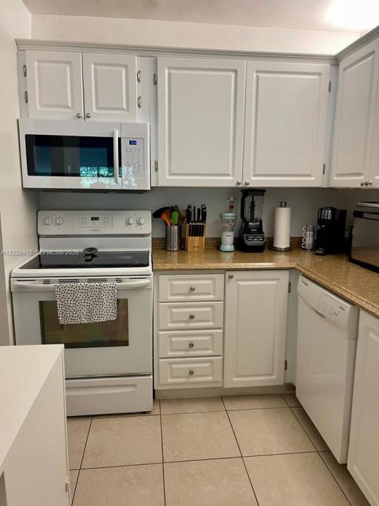 301 Racquet Club Rd 305, Weston, Floride 33326, États-Unis