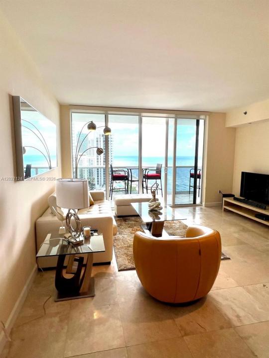 1830 S Ocean Dr 1812, Hallandale Beach, Florida 33009, USA