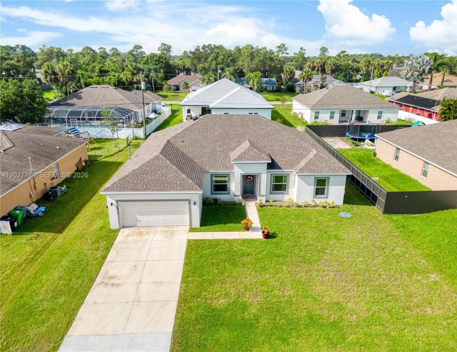 1534 SW Abingdon Ave, Port St. Lucie, Floride 34953, États-Unis