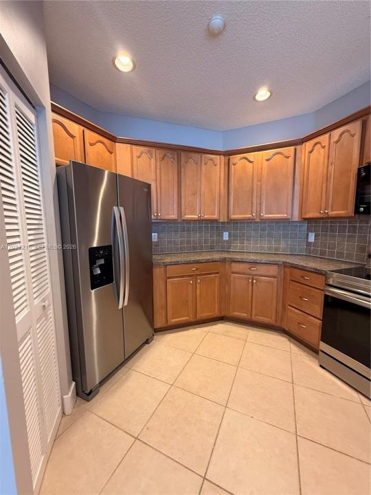 300 Cameron Dr, Weston, Floryda 33326, USA