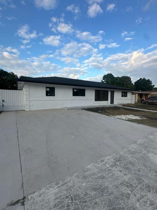 2041 NW 190th Ter, Miami Gardens, Floride 33056, États-Unis