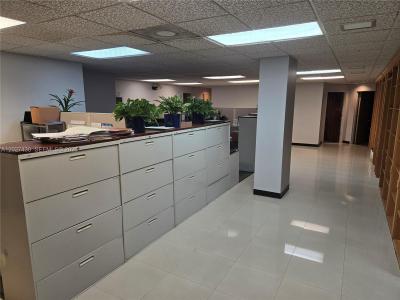 909 N Miami Beach Blvd 201, North Miami Beach, Florida 33162, Estados Unidos