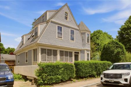 4 Dresser Street, Newport, Rhode Island 02840, USA