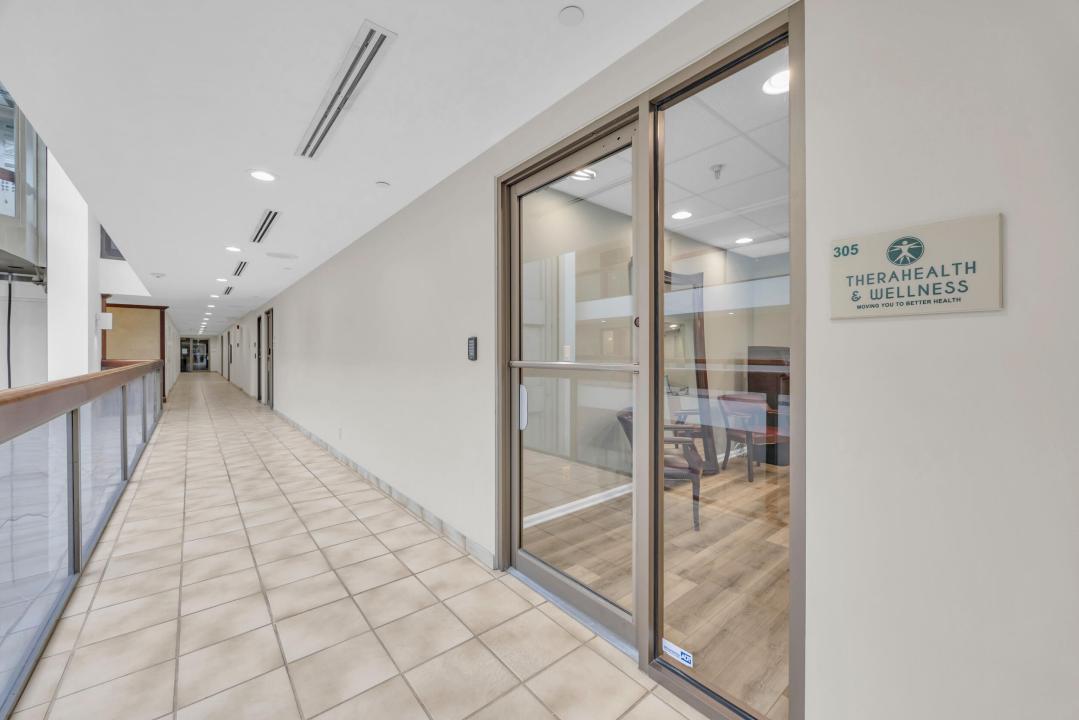 631 Us-1, North Palm Beach, Florida, USA