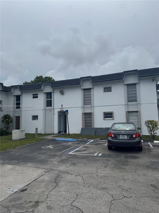 7235 SW 94th Pl J6, Miami, Florida 33173