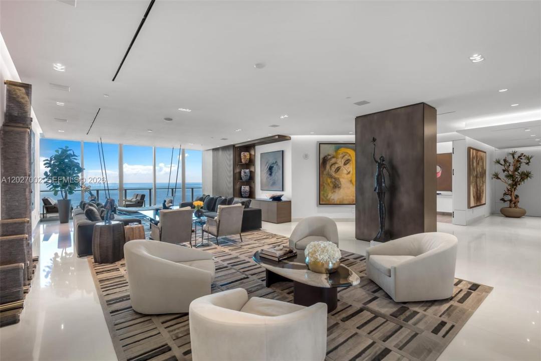 350 Ocean Dr LPH2N, Key Biscayne, Florida 33149