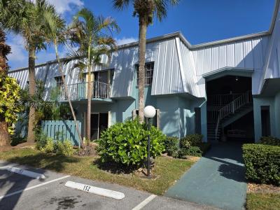 950 S Kanner Hwy B-4, Stuart, Florida 34994, USA