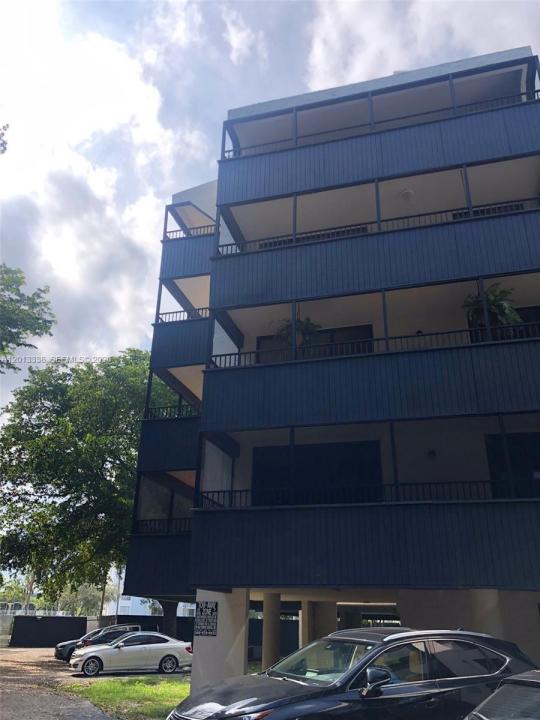 16220 NW 2nd Ave 410, Miami, Florida 33169, USA
