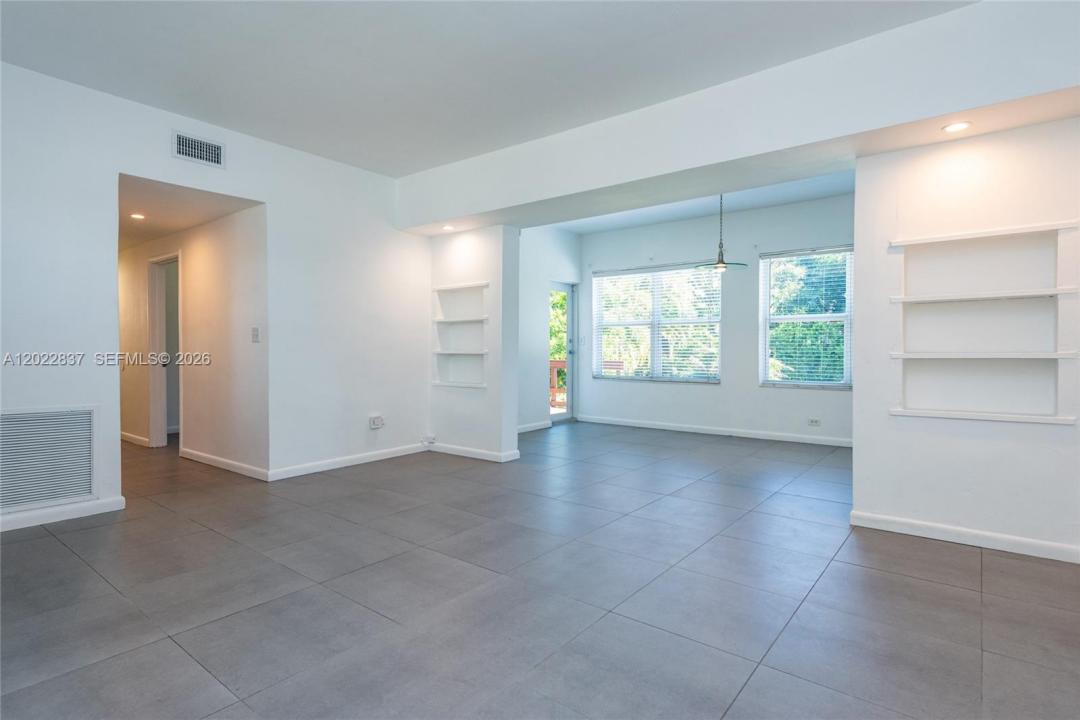 66 NW 87th St, El Portal, Floride 33150, États-Unis