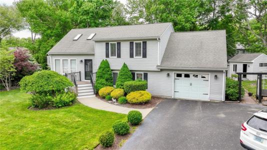 35 sachem Road, Narragansett, Rhode Island 02882, USA