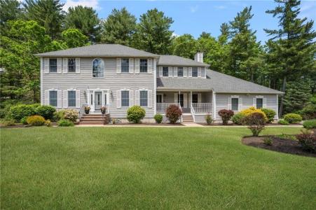95 River Farm Drive, East Greenwich, Rhode Island 02818, USA