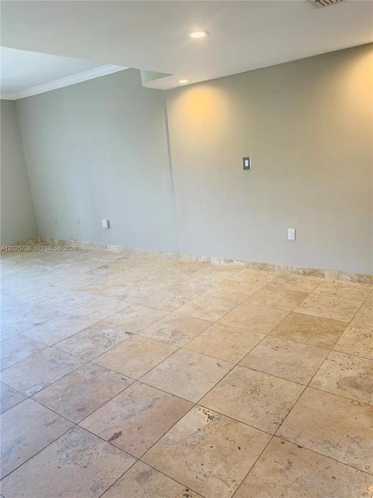 1651 NE 115th St 21C, Miami, Floride 33181, États-Unis