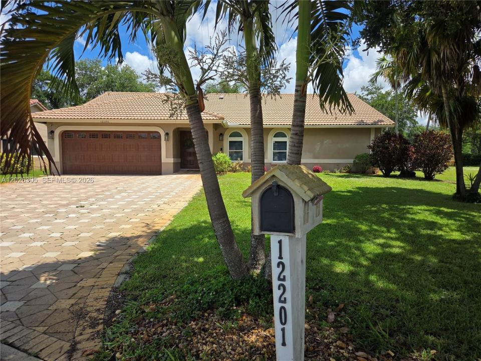 12201 NW 2nd Pl, Coral Springs, Florida 33071, USA