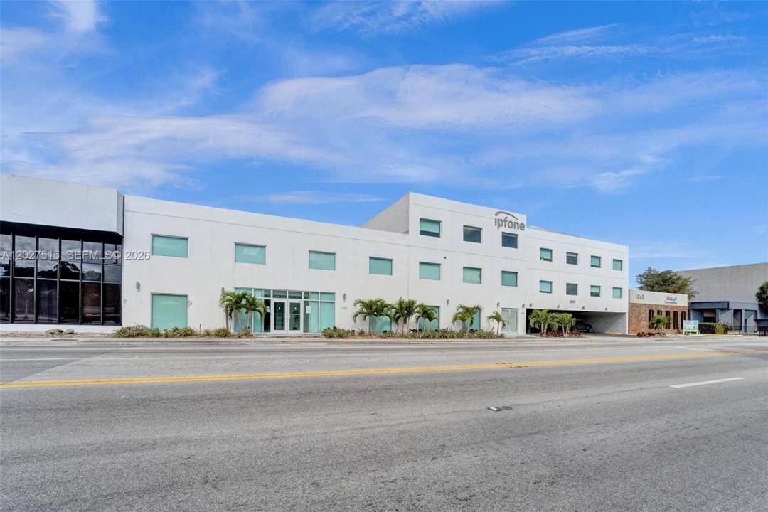1035 NE 125th St, North Miami, Florida 33161, USA