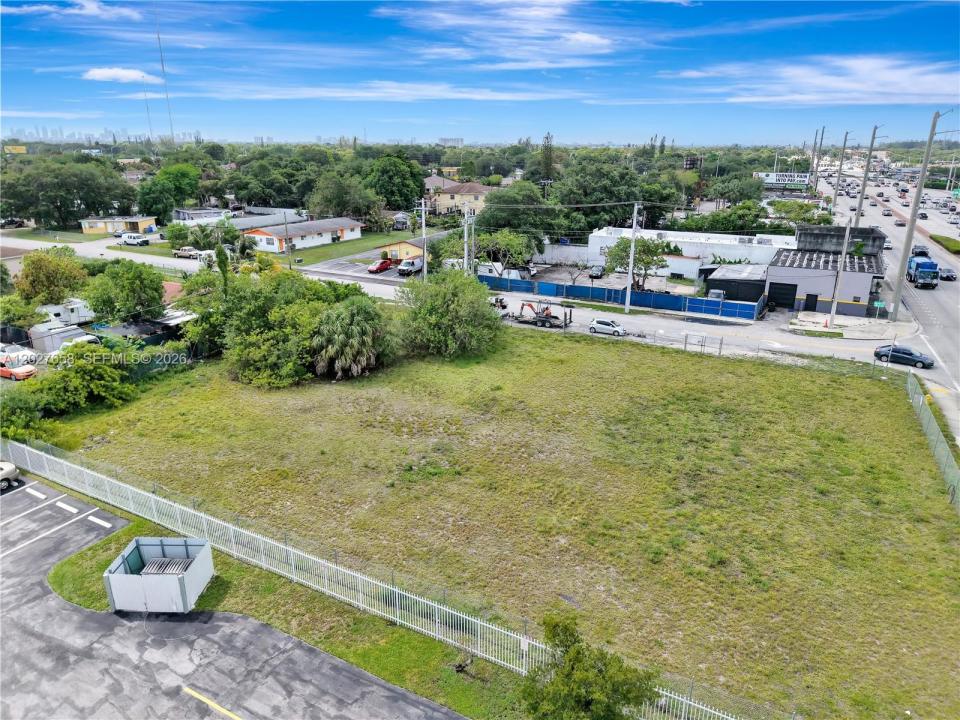 2591 S State Road 7 Rd, West Park, Flórida 33023, Estados Unidos